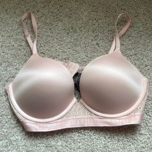 Victoria’s Secret very sexy push-up bra